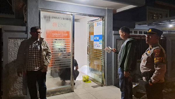 Polisi Kejar Pelaku Percobaan Pembobolan ATM di Bandar Lampung, Terekam CCTV!