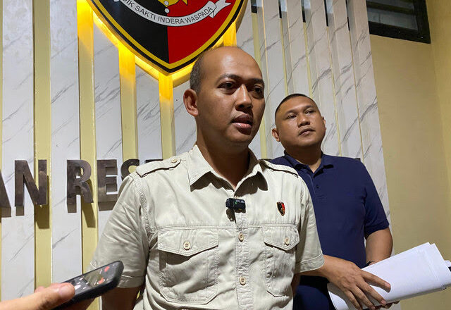 Operasi Pekat Krakatau 2025: Polisi Sikat Pungli di Pasar Gudang Lelang, Pedagang Beri Apresiasi