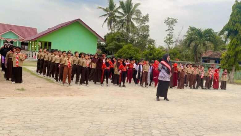 MK Wajibkan Pendidikan Dasar Gratis, DPR Dorong BOS untuk Sekolah Swasta